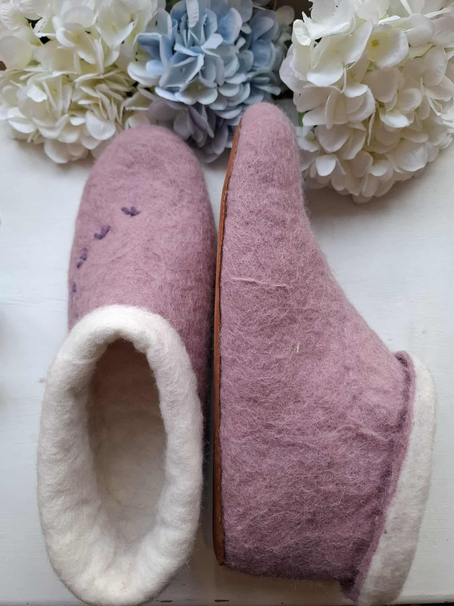 Vanaroosad vilditud sussid, suurus 42 - Image 2