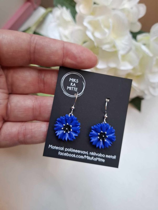 Cornflower shape earrings