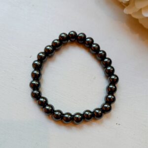 Bracelet with hematite