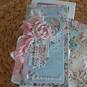 Romanticly themed card with money pocket