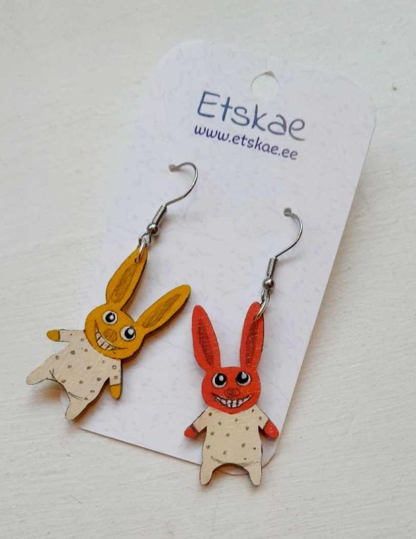 Earrings made from plywood