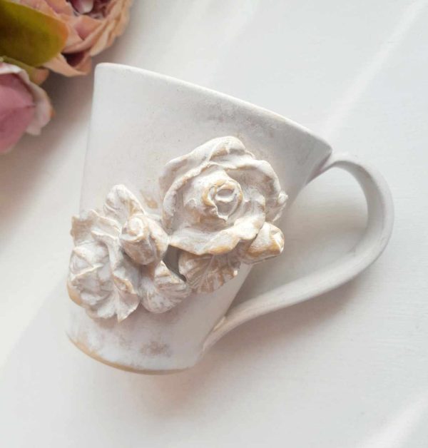 Mug with roses