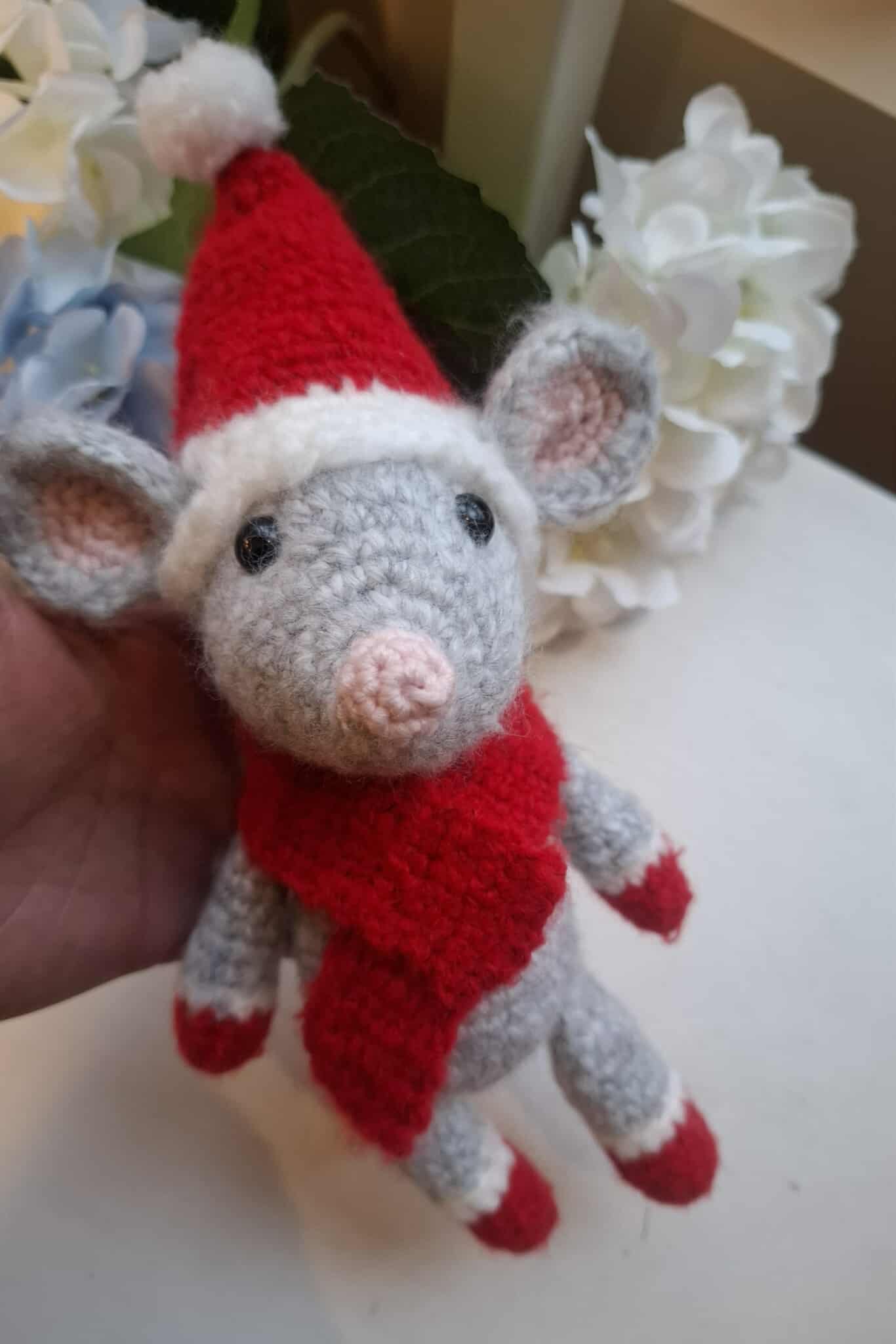 Heegeldatud hiir "Päkapikk" talvistes rõivastes - Image 3