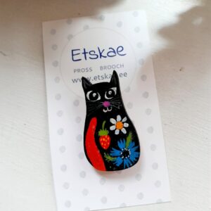 Käsitsi maalitud kiiksuga pross "Kiisu"