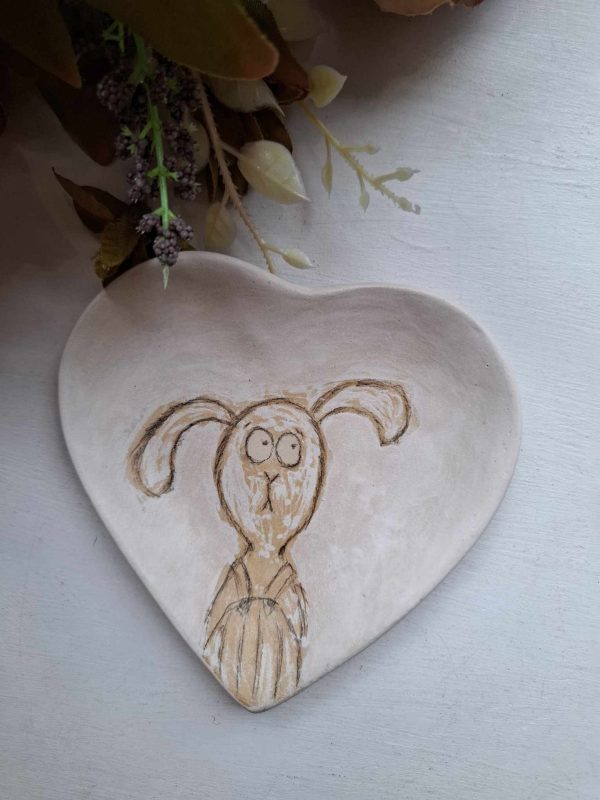 Platter with a picture of a rabbit