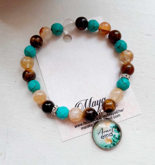 Bracelet with different crystals