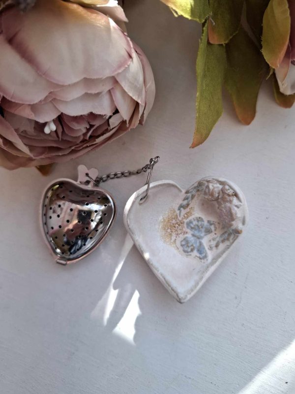 Tea strainer and platter