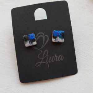 Kaunid ruudukujulised kõrvarõngad, väikesed