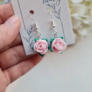 Kaunid fimosavist kõrvarõngad "Roos"