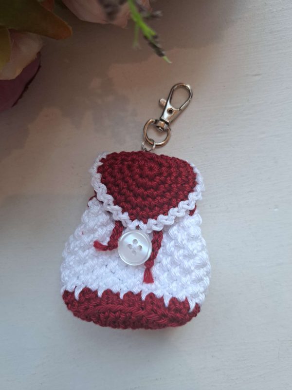 Heegeldatud võtmehoidja "Punane ja valge seljakott" - Image 2