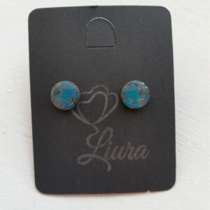 Kaunites värvides kõrvarõngad