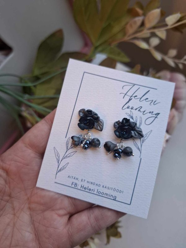 Beautiful handcrafted earrings with unique flowers