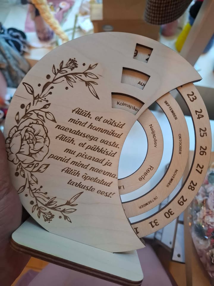 Igavene kalender lauale "Aitäh, et võtsid mind hommikul...!"