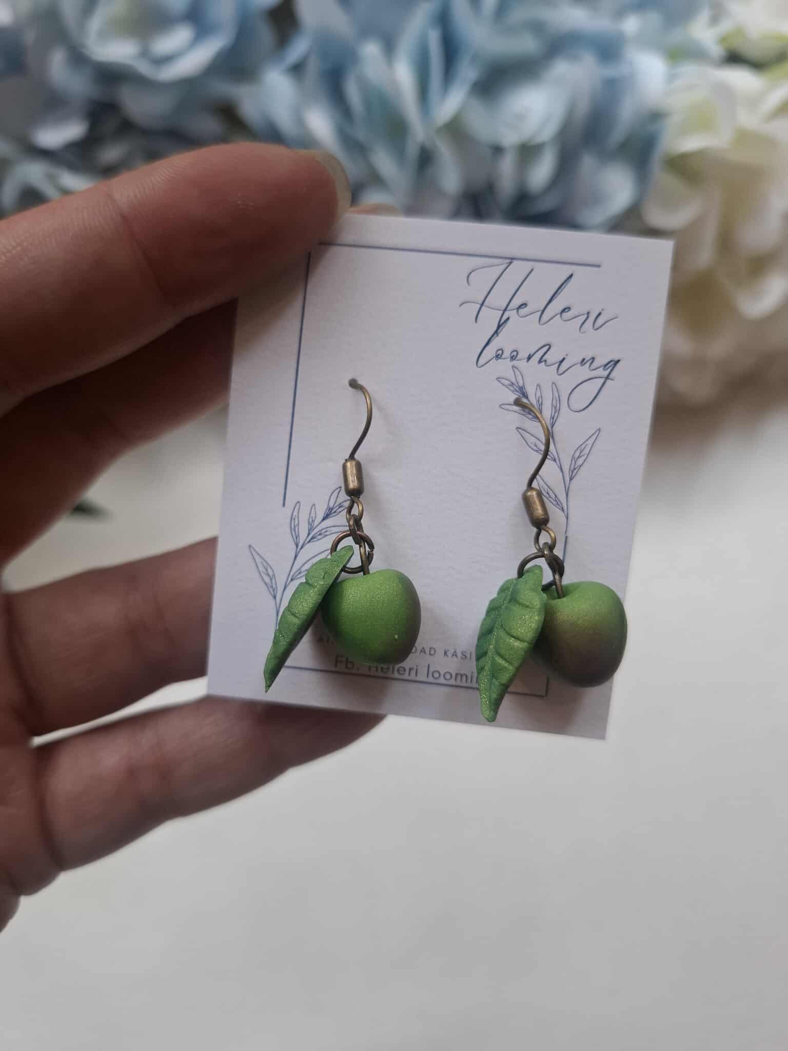 Kaunid fimosavist kõrvarõngad "Õunad"- Paulared