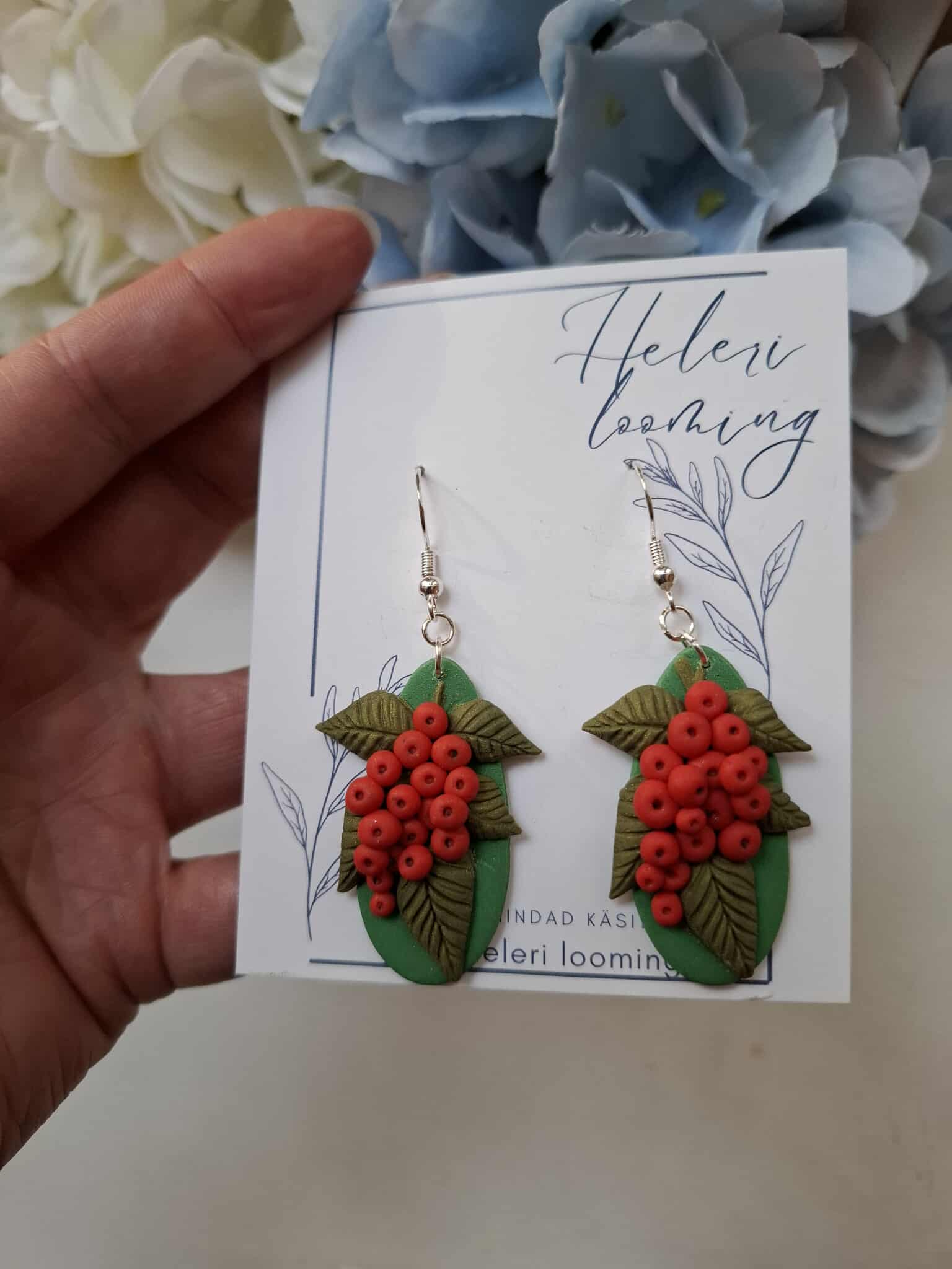 Kõrvarõngad "Kaunid pihlakad lehel"