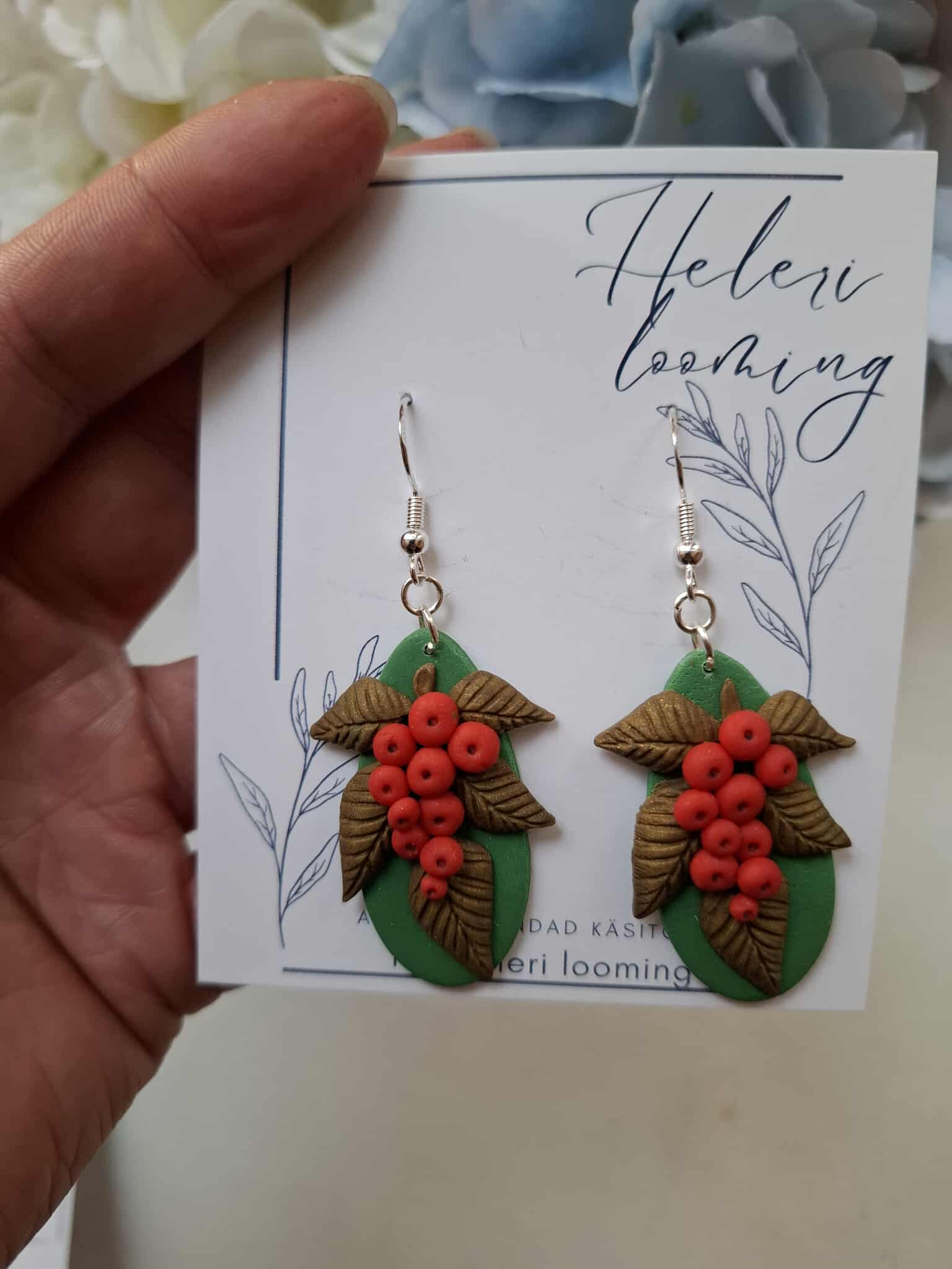 Kõrvarõngad "Kaunid pihlakad lehel"