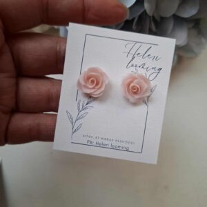 Kaunid polümeersavist kõrvarõngad "Heleroosad roosid"