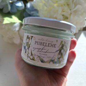 Sojavahast aroomiõlidega lõhnaküünal "Piibeleht"