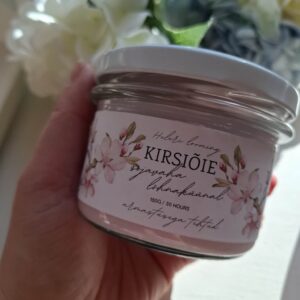 Sojavahast aroomiõlidega lõhnaküünal "Kirsiõie"