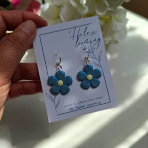 Handcrafted earrings "blue flower"