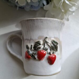 Keraamiline kruus "Maasikad"