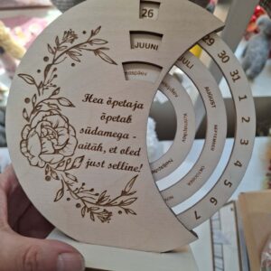 Igavene kalender lauale "Hea õpetaja õpetab..."