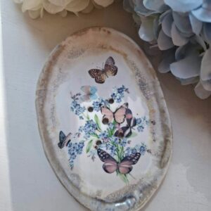 Ceramic soap dish