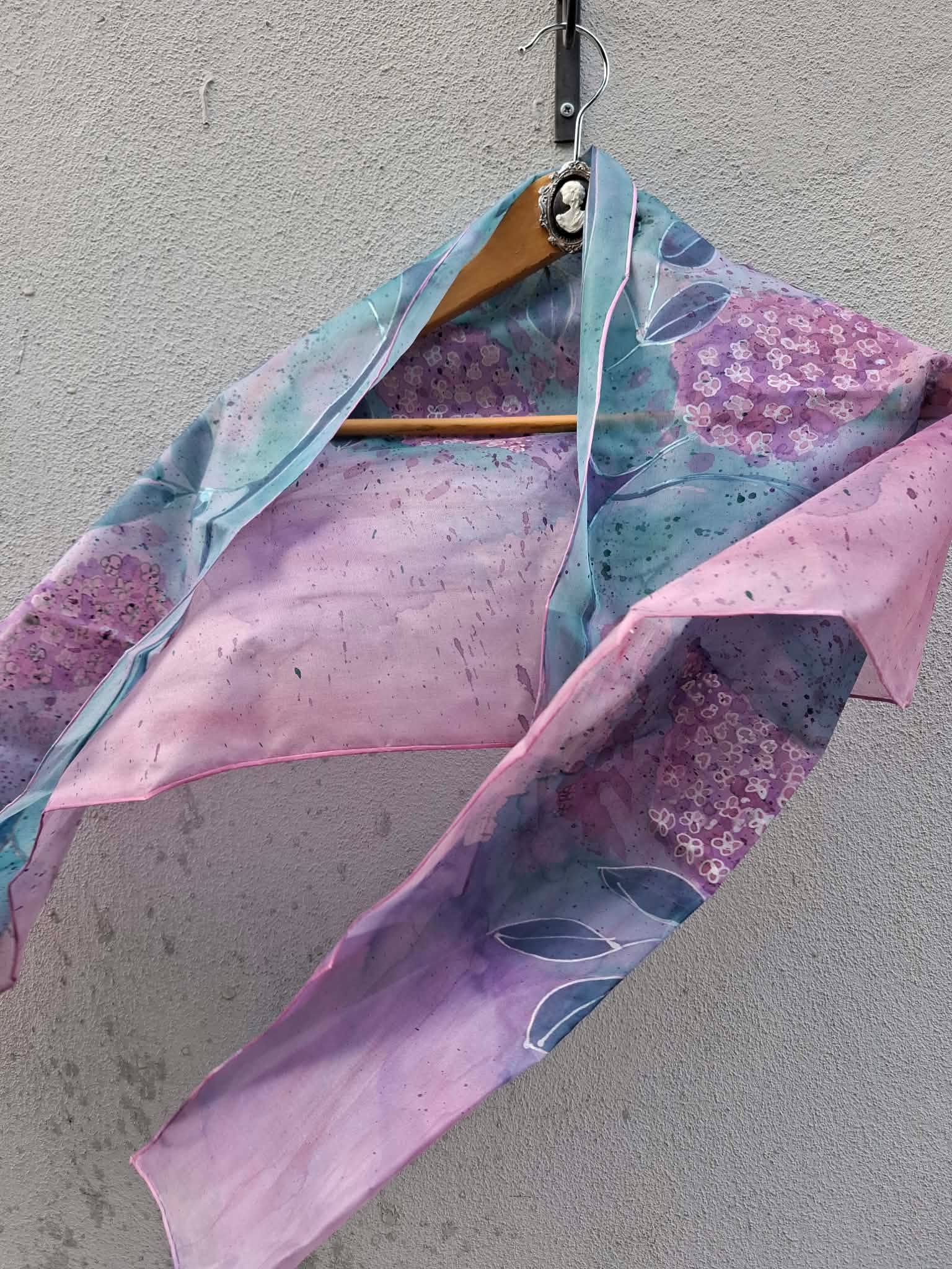 Hand-painted silk scarf - Image 5
