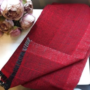 Kangastelgedel Kootud erkpunane Sall