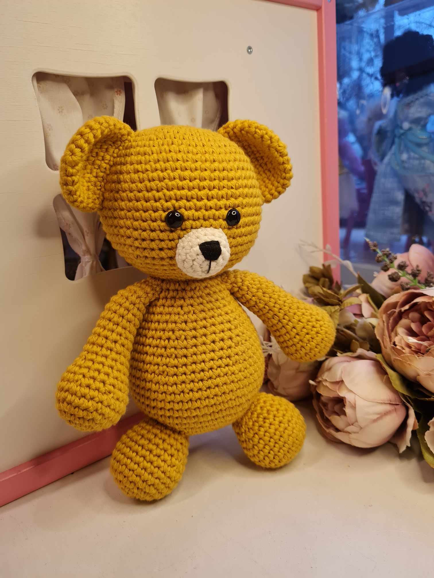 Heegeldatud sinepikarva karumõmmi