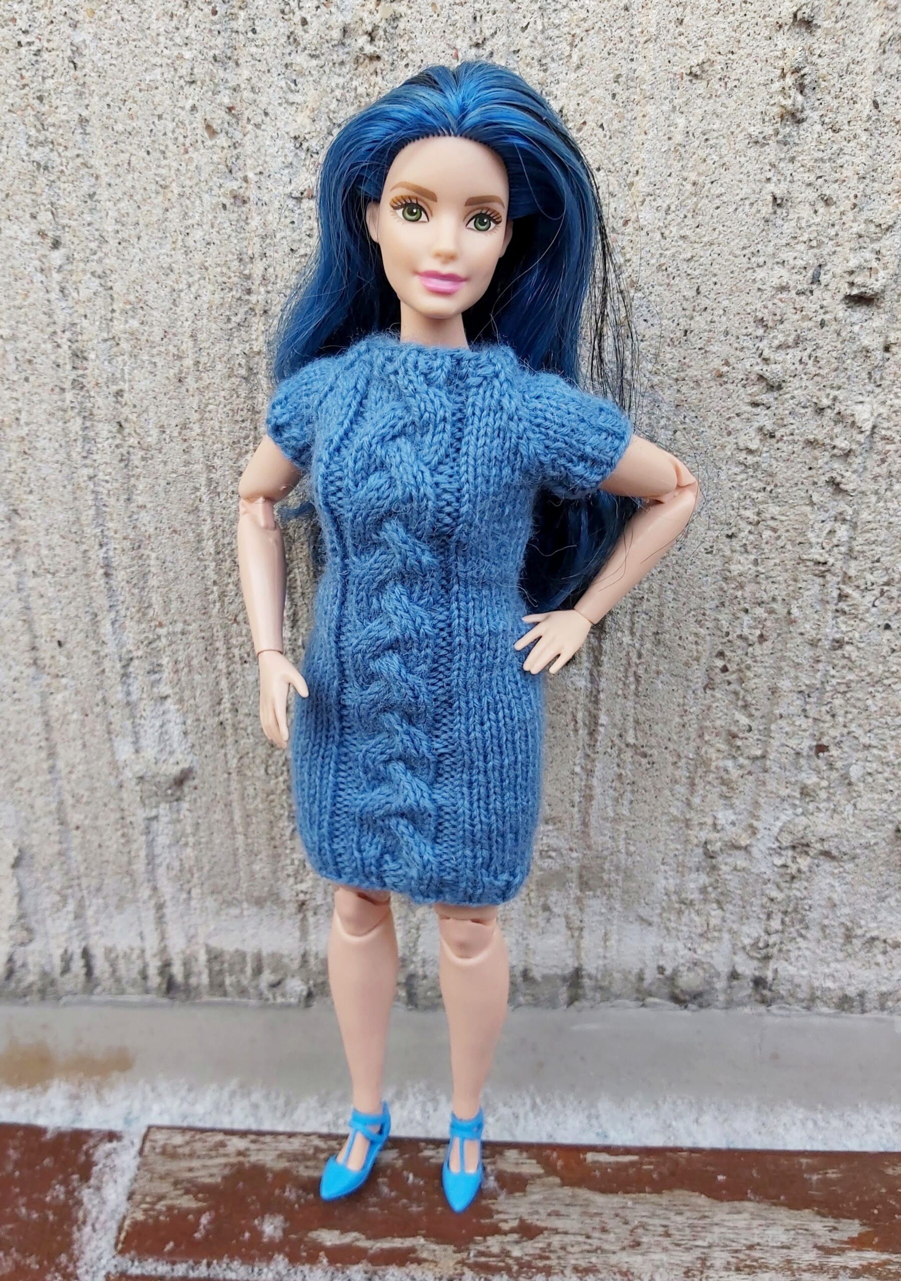 Kootud kleit kurvikale Barbiele