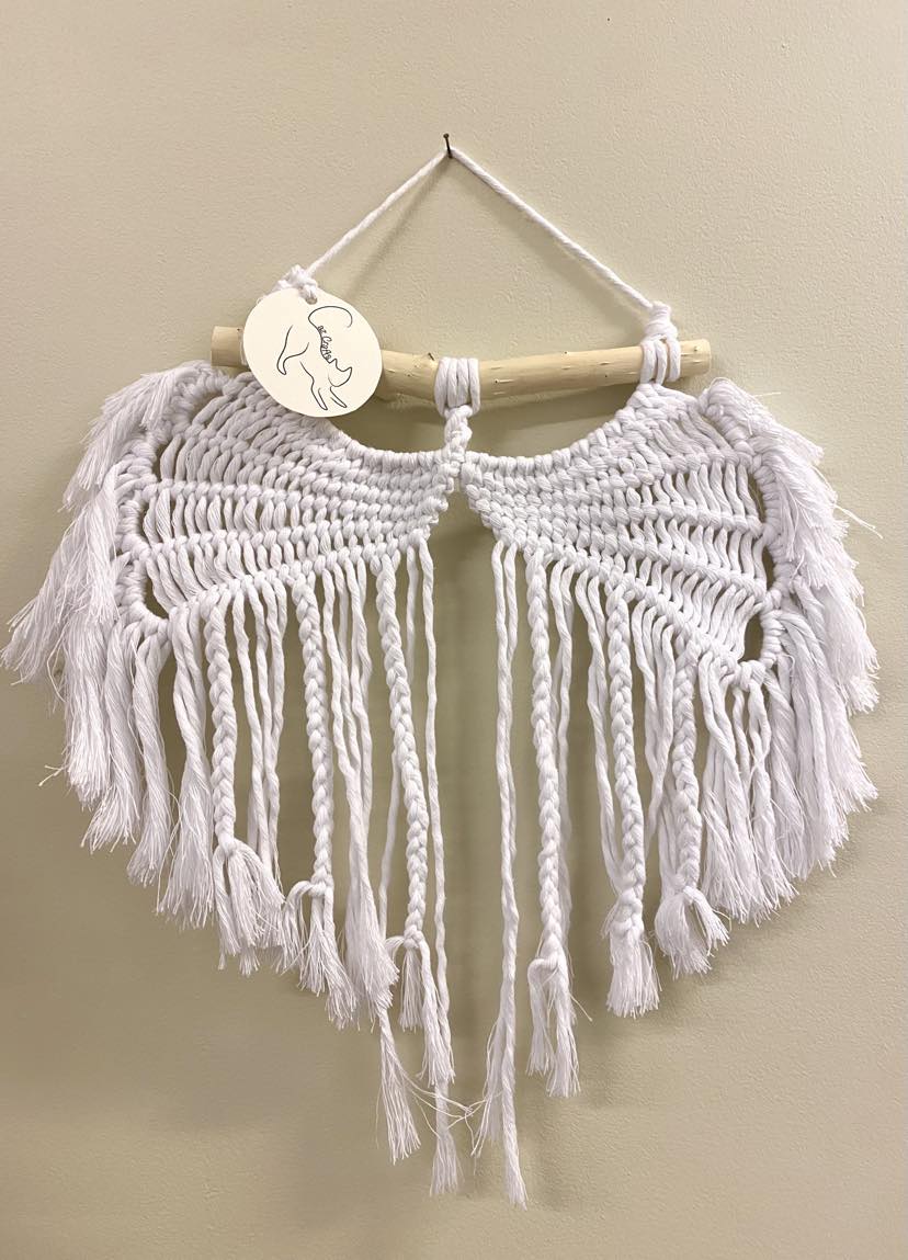 Seinakaunistus makramee "Inglitiivad", naturaalvalge