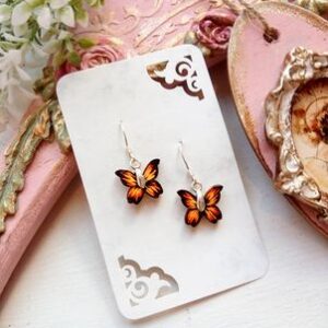 Puidust kõrvarõngad "Pisikesed oranžid liblikad"