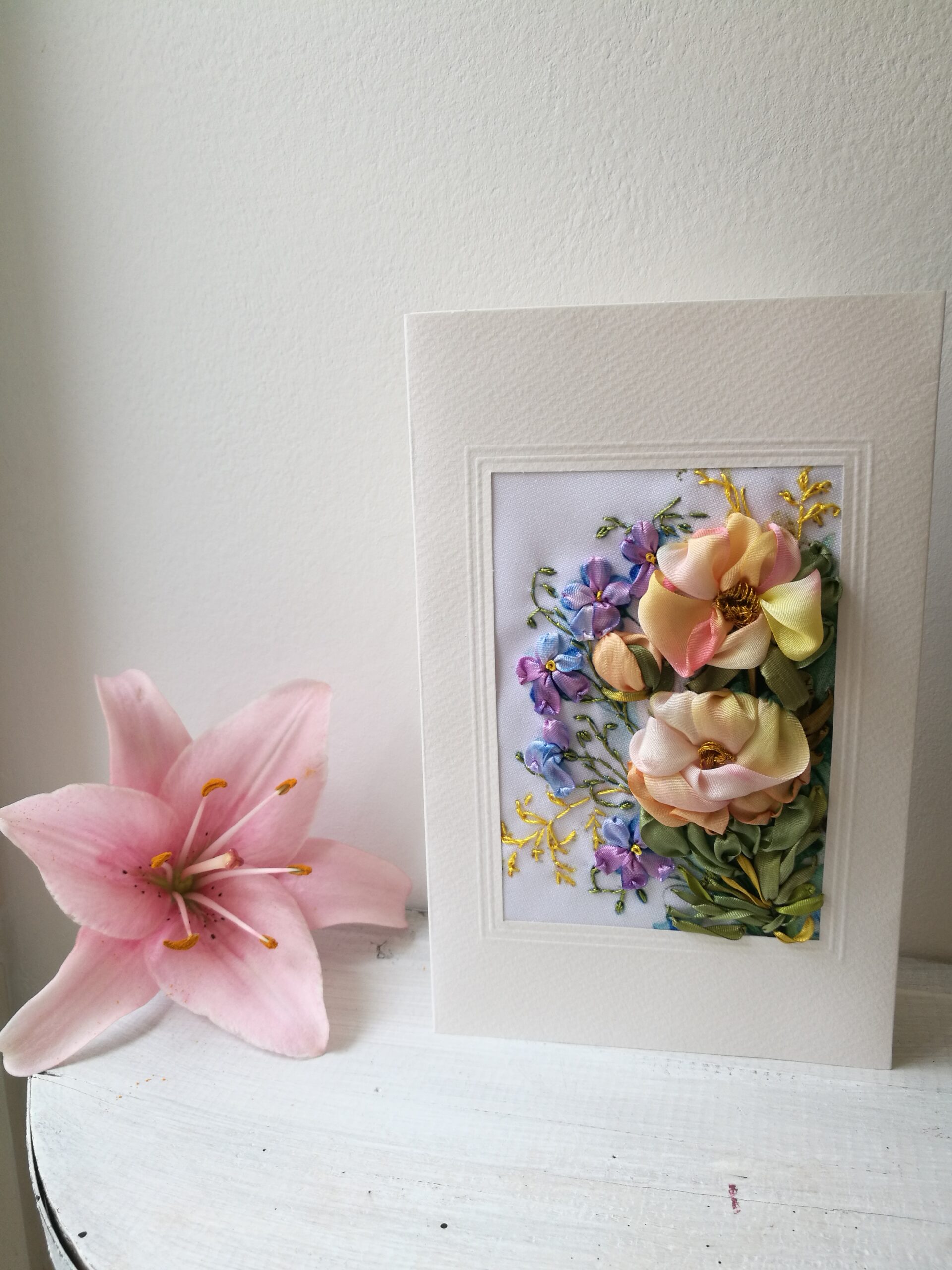 Paeltikandis valminud rahatasku "Kollased lilled"