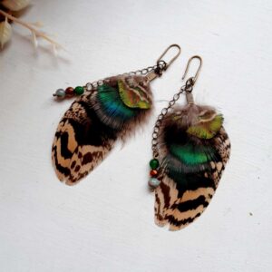 Kaunid paabulinnu sulgedega kõrvarõngad