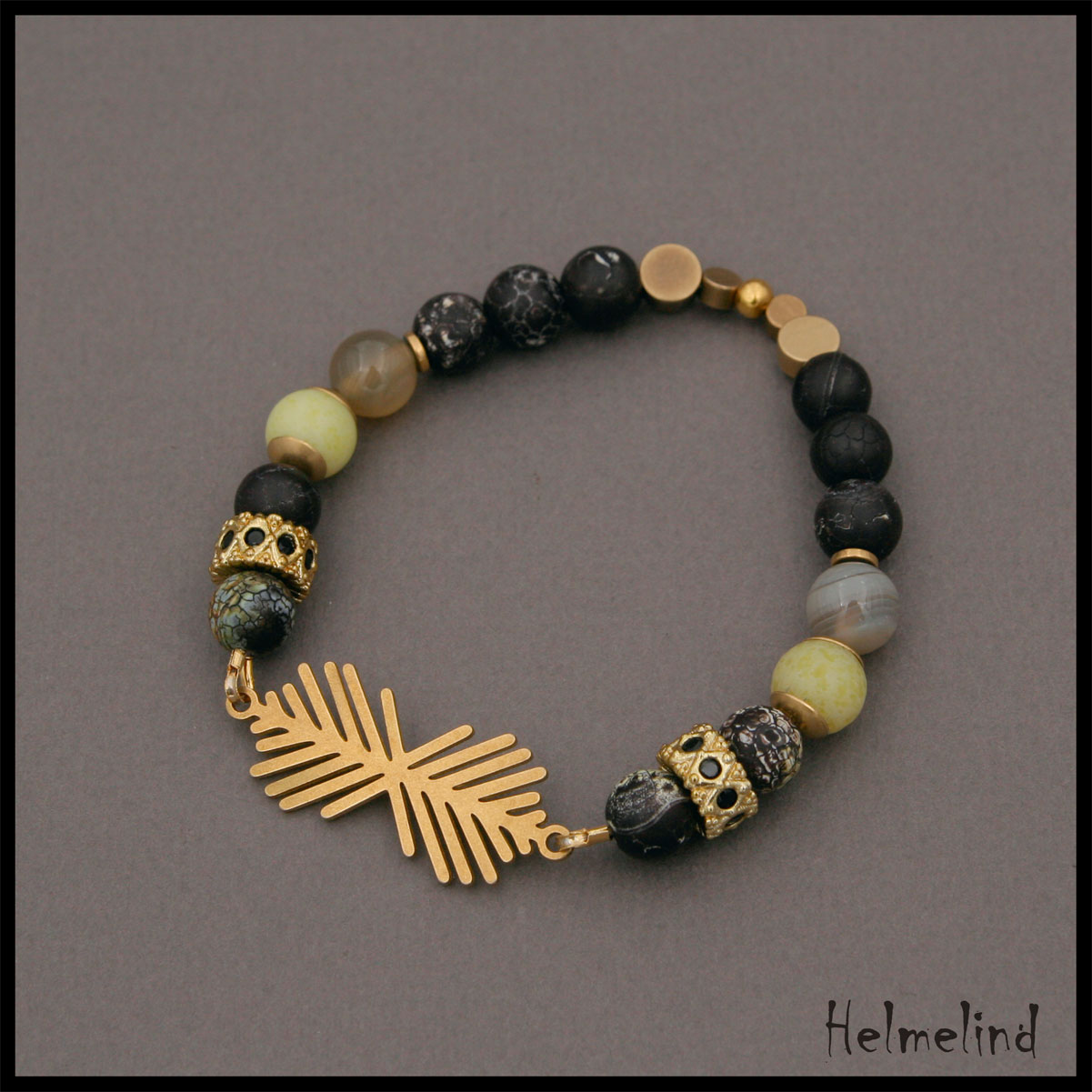 Kaunis poolvääriskividest käeehe- sinepi jaspis, ahhaat