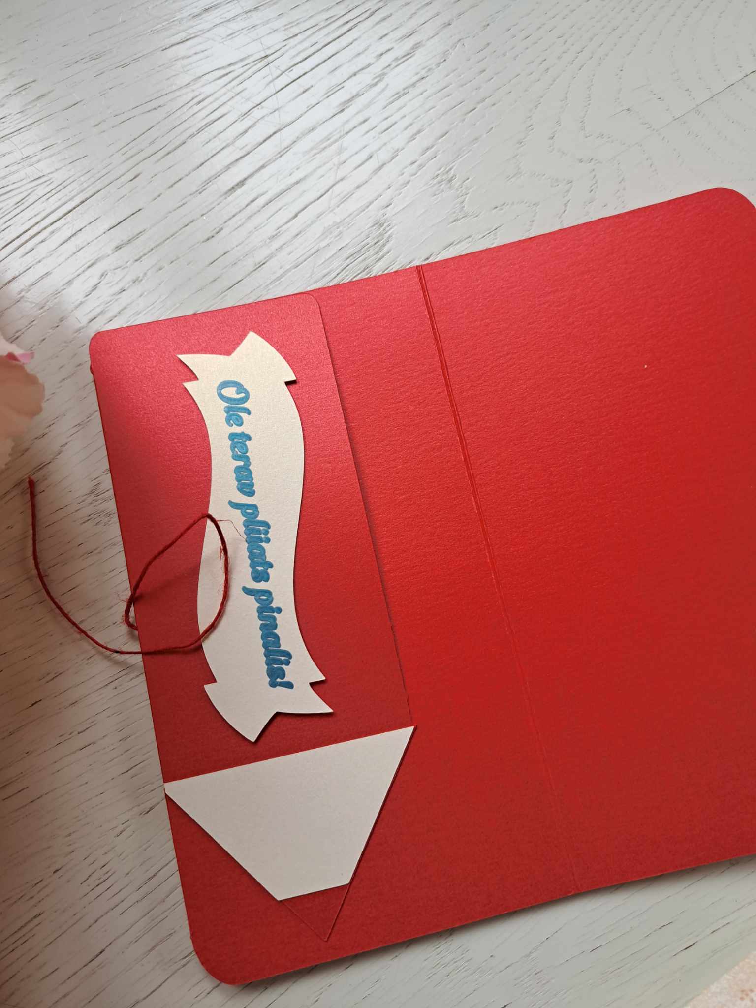 Rahataskuga kaart kooli alguse puhul "Toredat kooliteed!", tüdruk