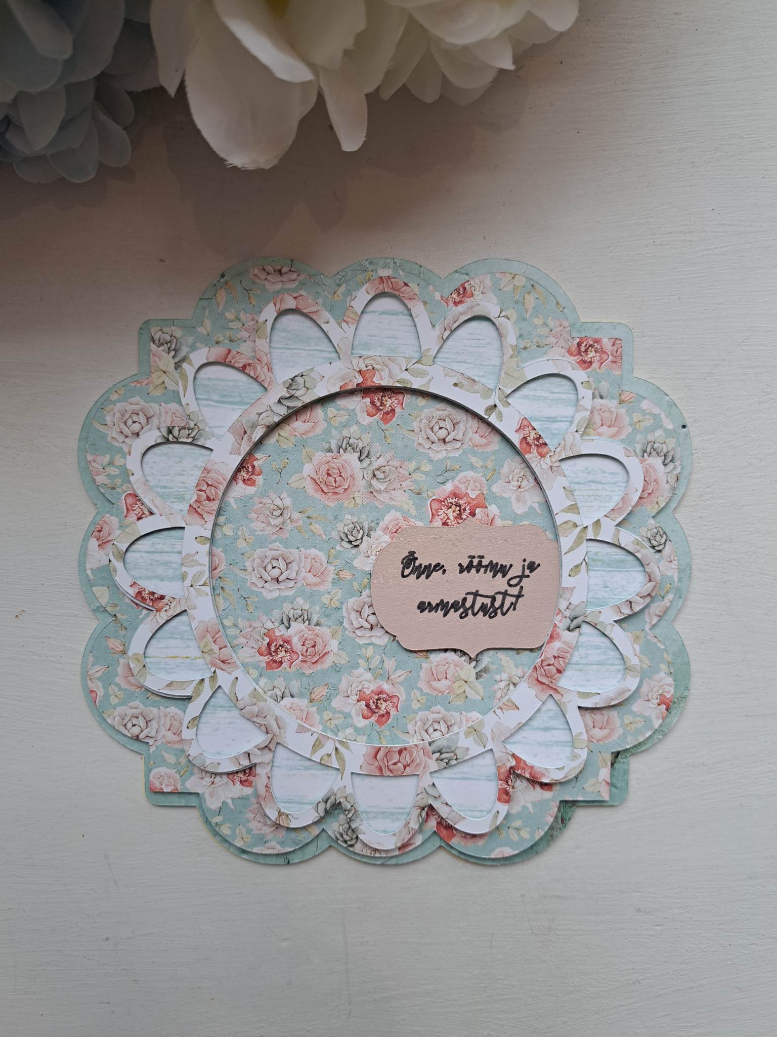 Õnnitluskaart tähtpäevaks "Õnne, rõõmu ja armastust!", roosid