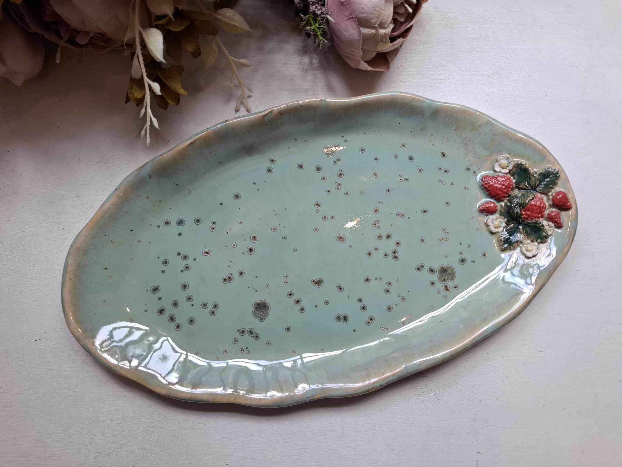 Kaunis keraamiline vaagen "Maasikad"