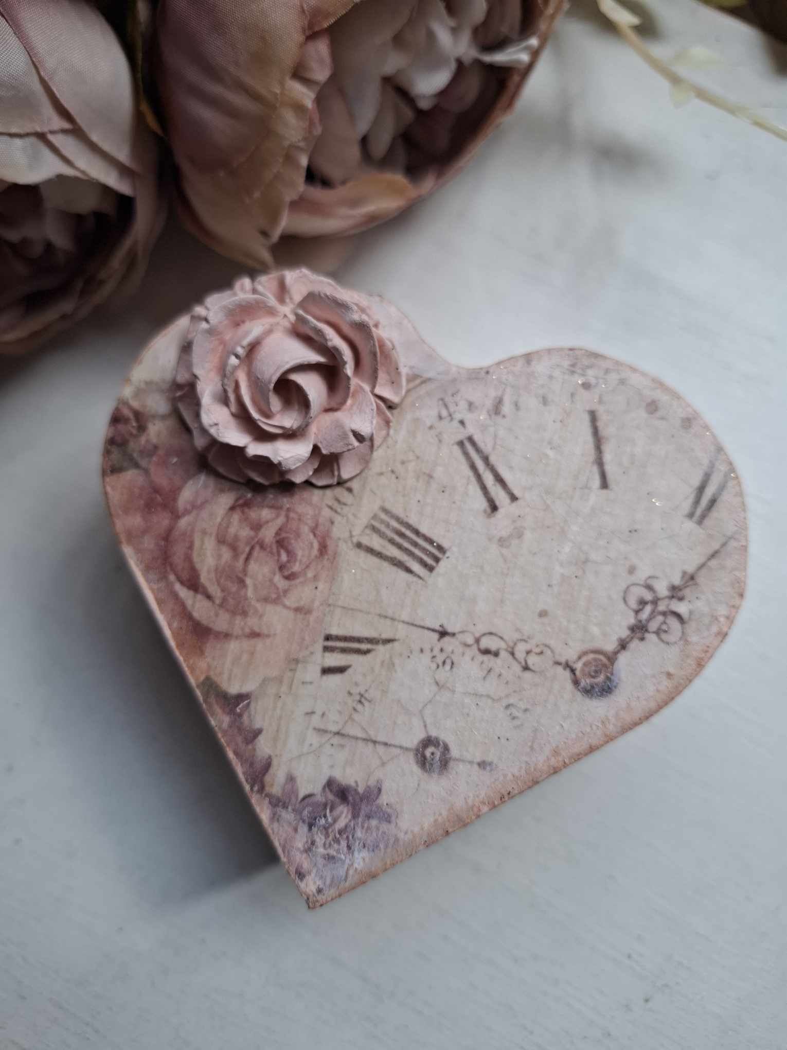 Kaunis puidust karp "Roosa kell"