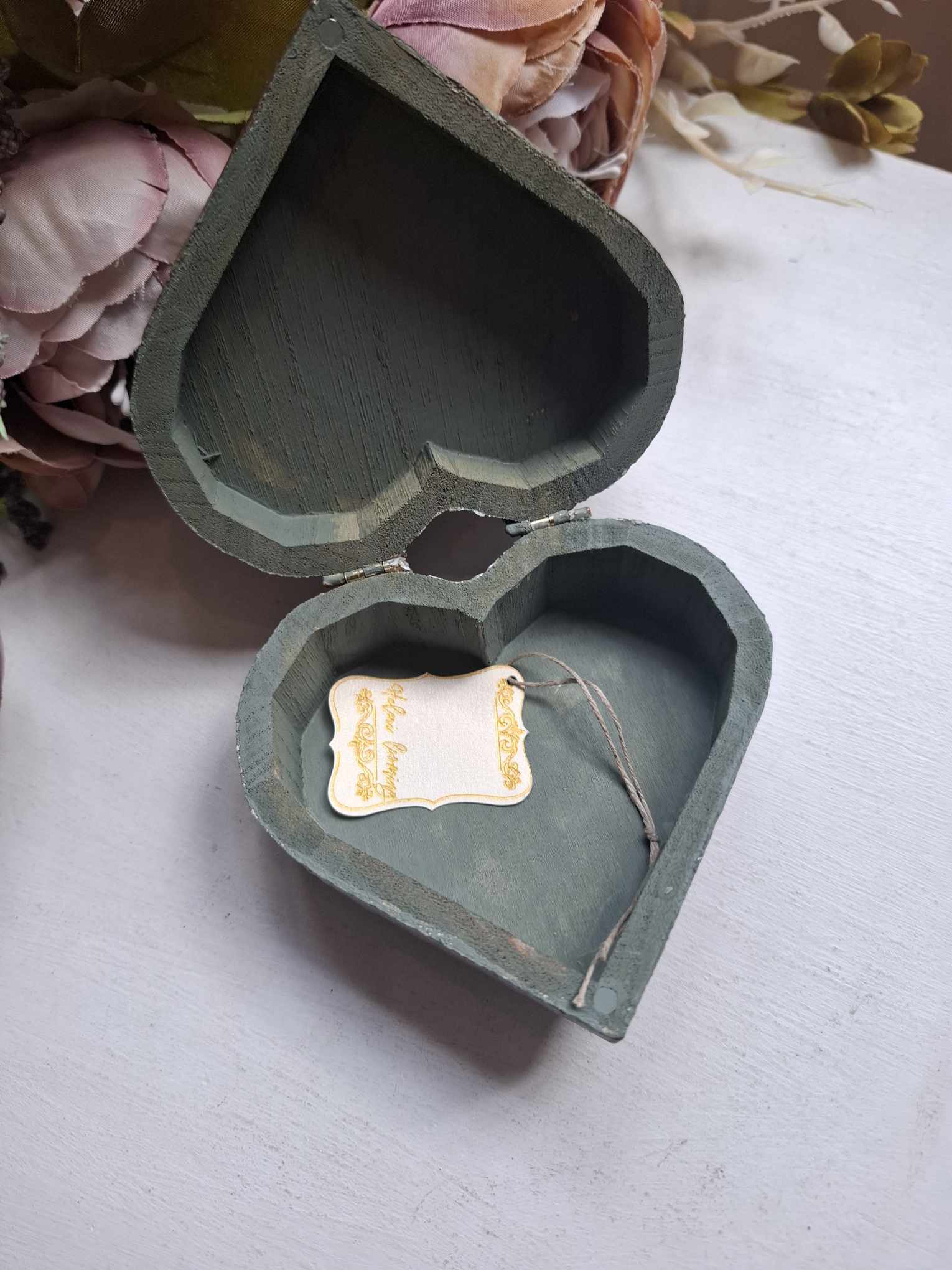 Kaunis puidust karp "Roheline lill"