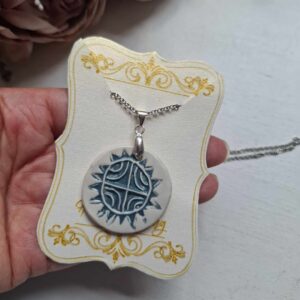 Kaunis keraamiline kaelakee "Päike"