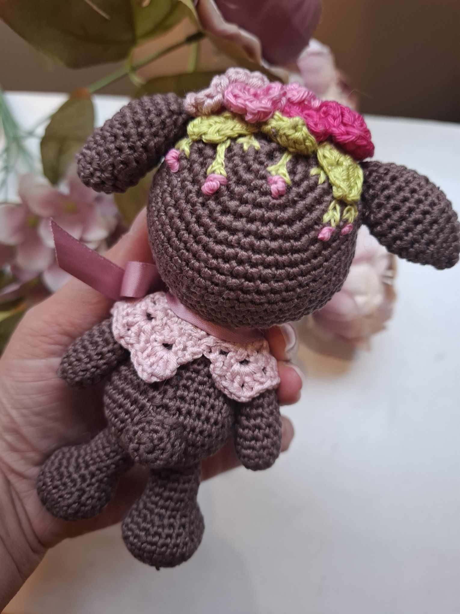 Heegeldatud hirv, peapärjaga