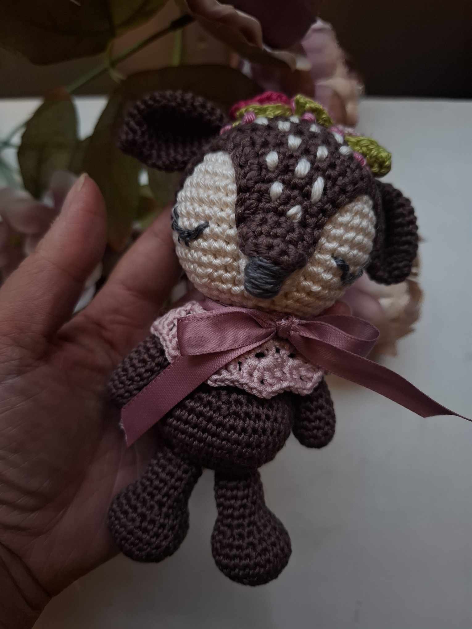 Heegeldatud hirv, peapärjaga