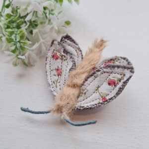 Pisikese suru kujuline pross