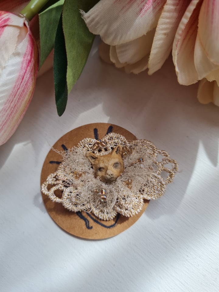 Keraamilise kassipeaga pross