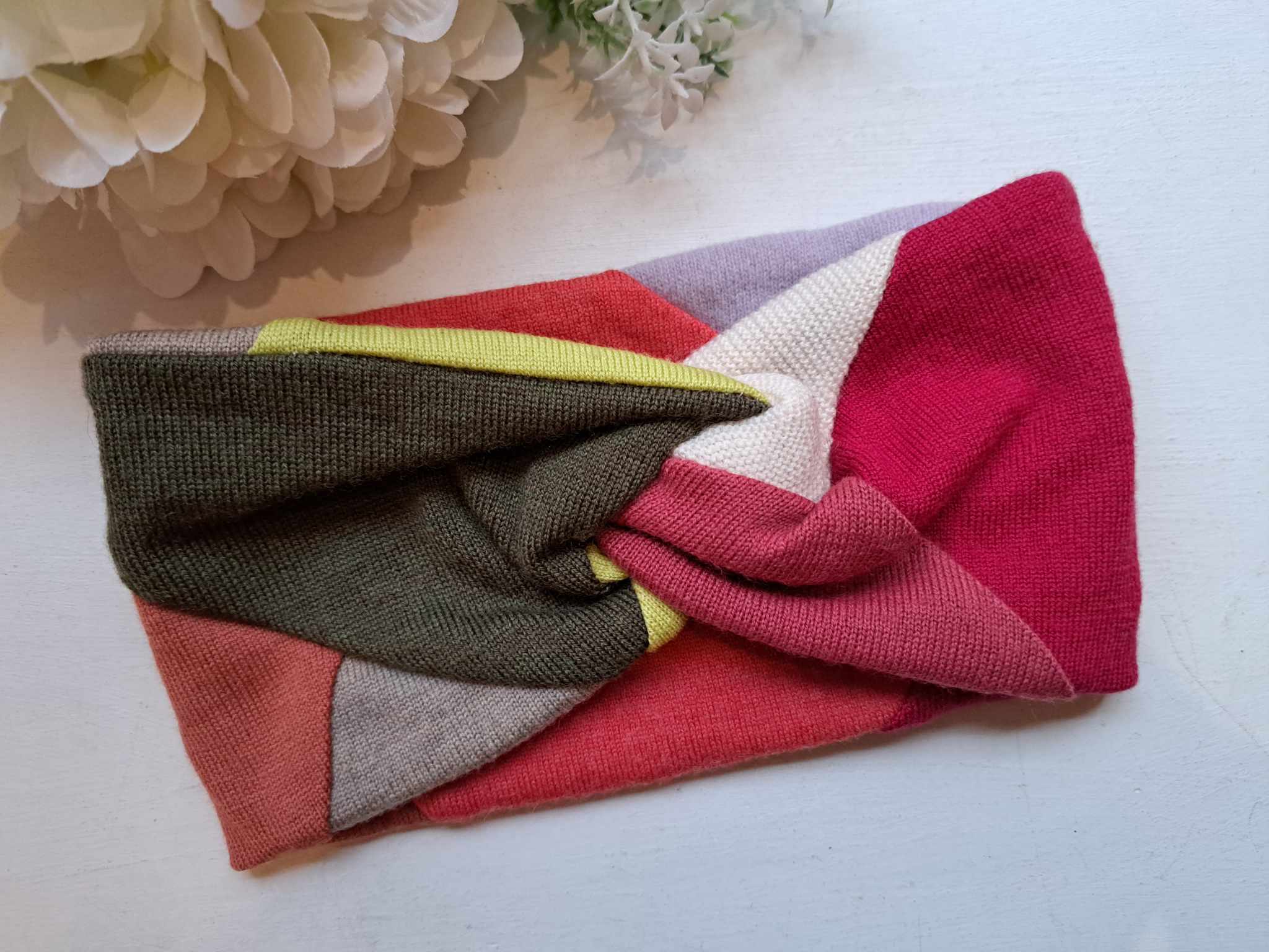 Taaskasutatud materjalist kahepoolne peapael