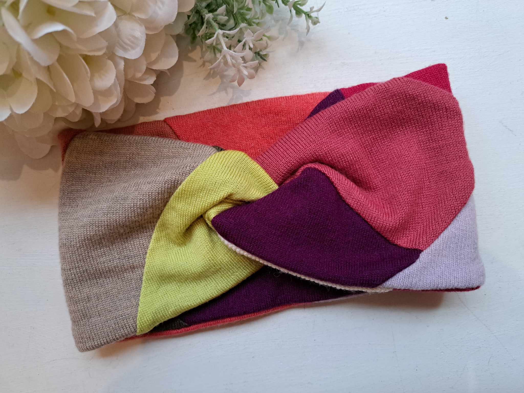 Taaskasutatud materjalist kahepoolne peapael