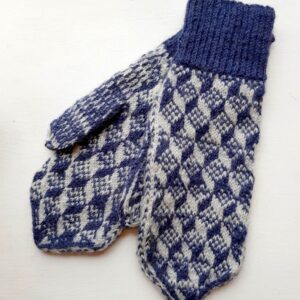 Käsitsi kootud pehmed ja kirjud käpikud