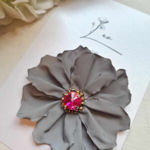 Helkiv aksessuaar "Roosa ja kollakate pärlikestega lilleke"